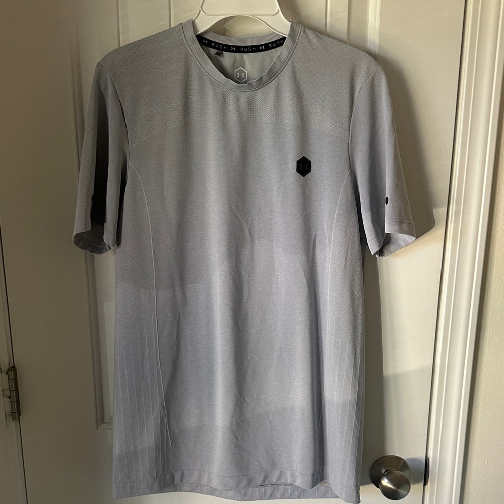 Under Armour Light Gray Short Sleeve Tee